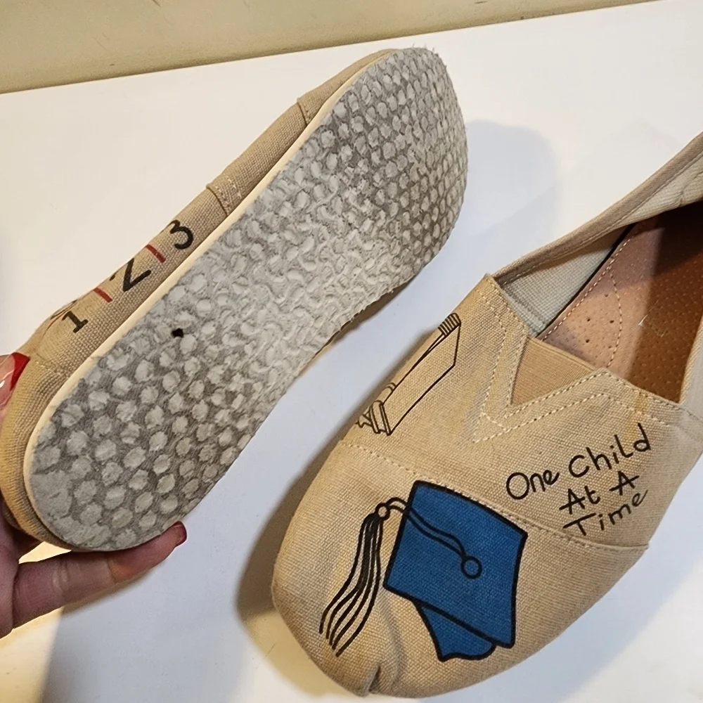 CHKKZ Flat Espadrilles School Teacher Apple loafers size 10